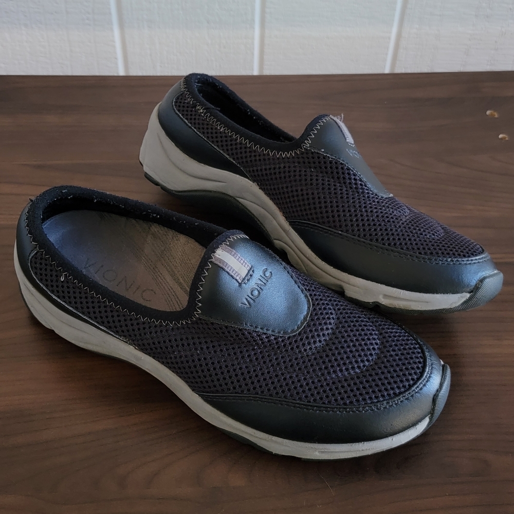 Vionic Black Orthaheel Technology Women's Heritage Slip-On Shoes Sz 7